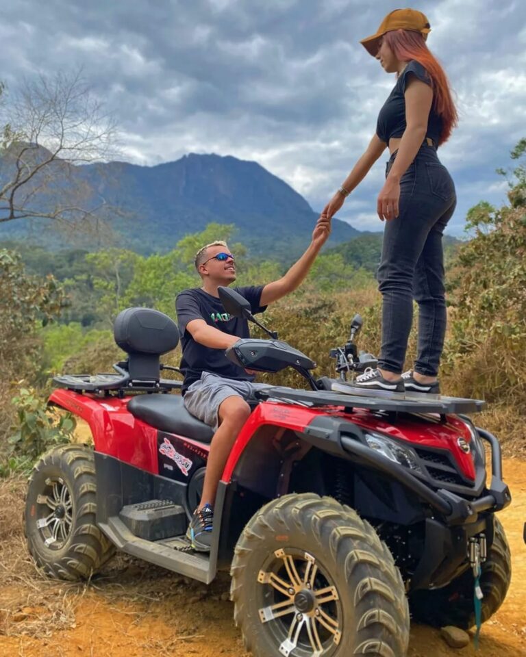Esquilo Passeios em Penedo: Jeep, Bugre e Quadriciclo