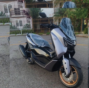 amigos automoveis com mais de 30 motos em Volta REdonda