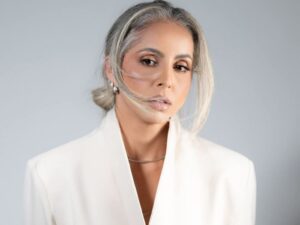 Dani Cassiano maquiagem profissional