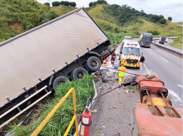 Acidente na Dutra em Barra Mansa