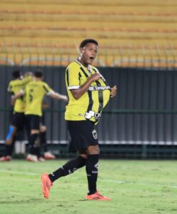 Voltaço vence Tombense