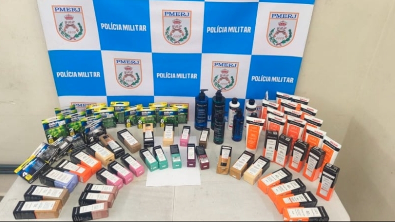 Trio é preso após assalto a farmácia no Jardim Amália